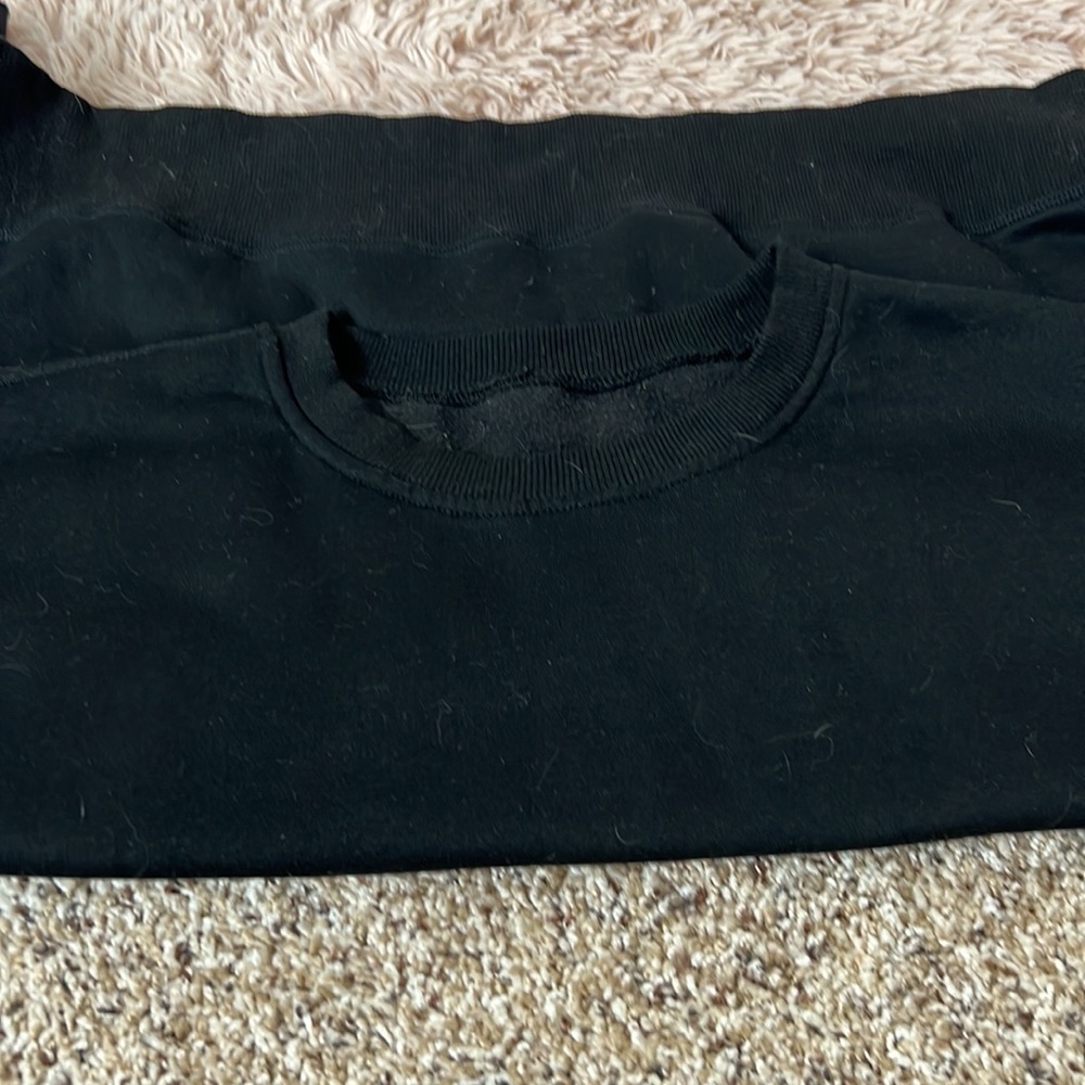 Hand-crafted Sweatshirt - Picture 6 of 9